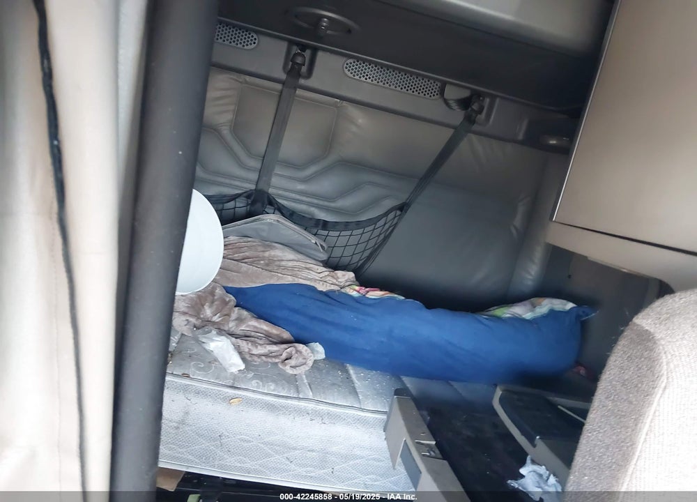 2017 FREIGHTLINER CASCADIA 125 VIN: 3AKJGLDR9HSHP1075