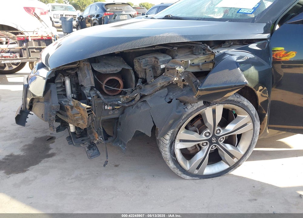 2013 HYUNDAI VELOSTER VIN: KMHTC6AD2DU171044