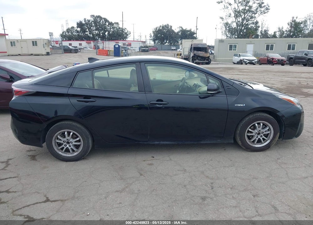 2018 TOYOTA PRIUS VIN: JTDKARFU7J3552406
