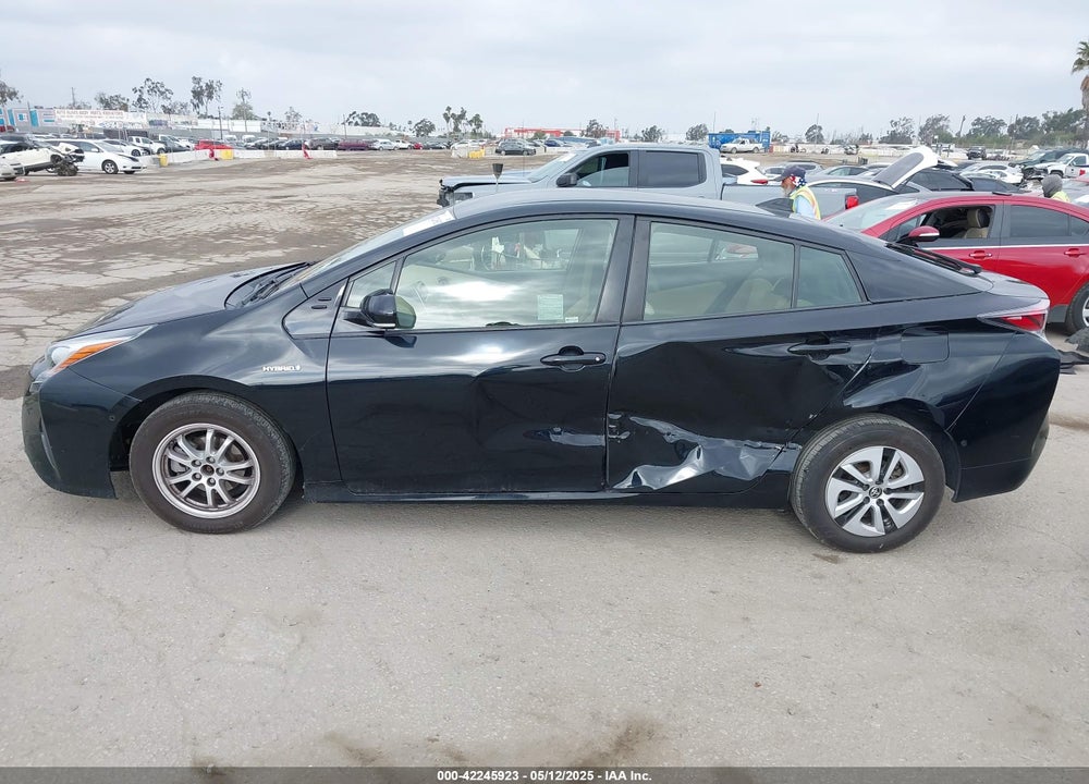 2018 TOYOTA PRIUS VIN: JTDKARFU7J3552406