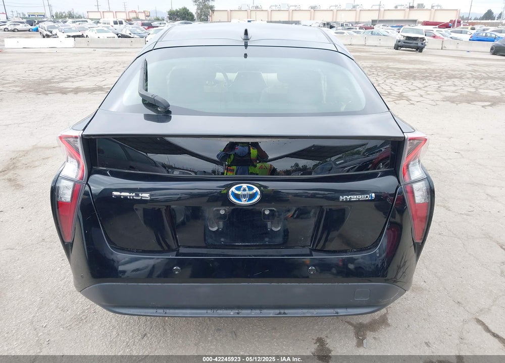 2018 TOYOTA PRIUS VIN: JTDKARFU7J3552406