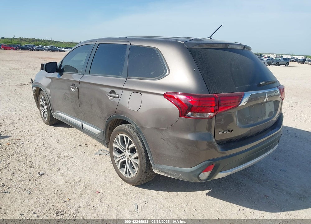 2016 MITSUBISHI OUTLANDER VIN: JA4AD2A32GZ050606