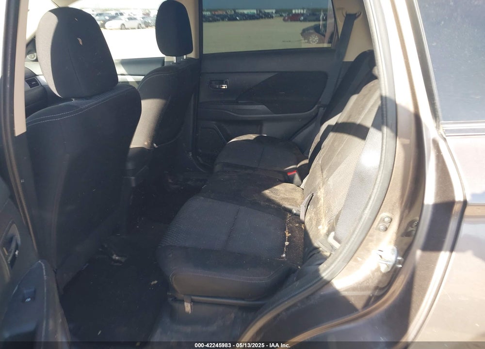 2016 MITSUBISHI OUTLANDER VIN: JA4AD2A32GZ050606