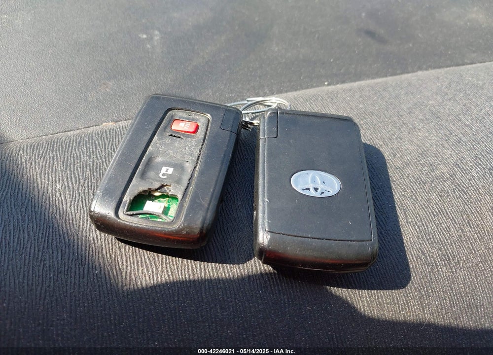 2009 TOYOTA PRIUS VIN: JTDKB20U597860398