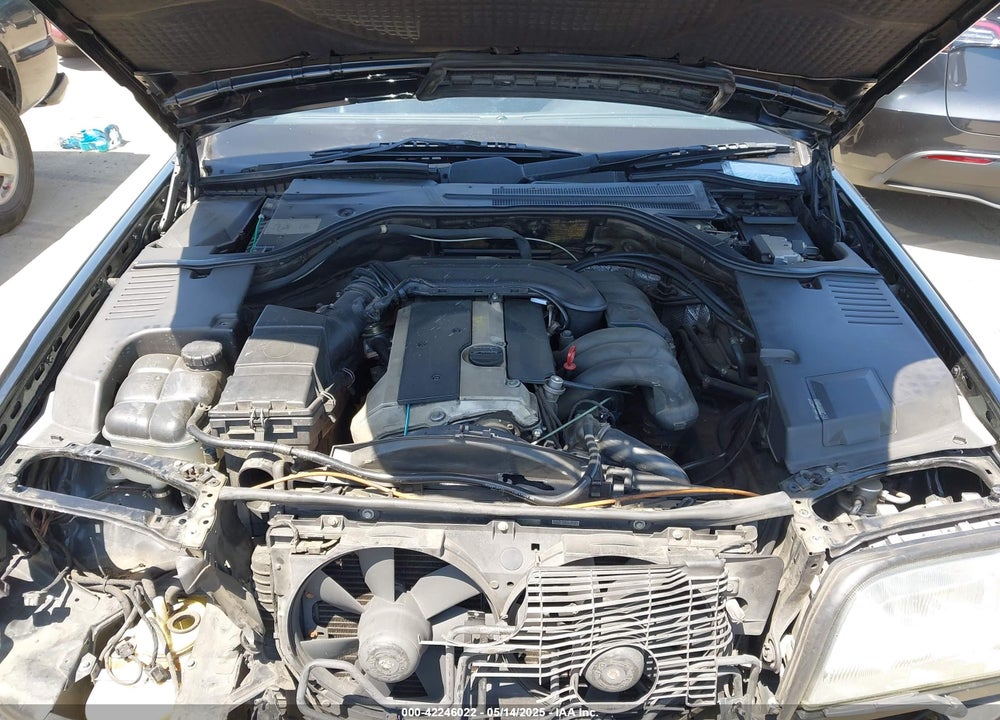 1998 MERCEDES-BENZ S 320 VIN: WDBGA33G0WA383574
