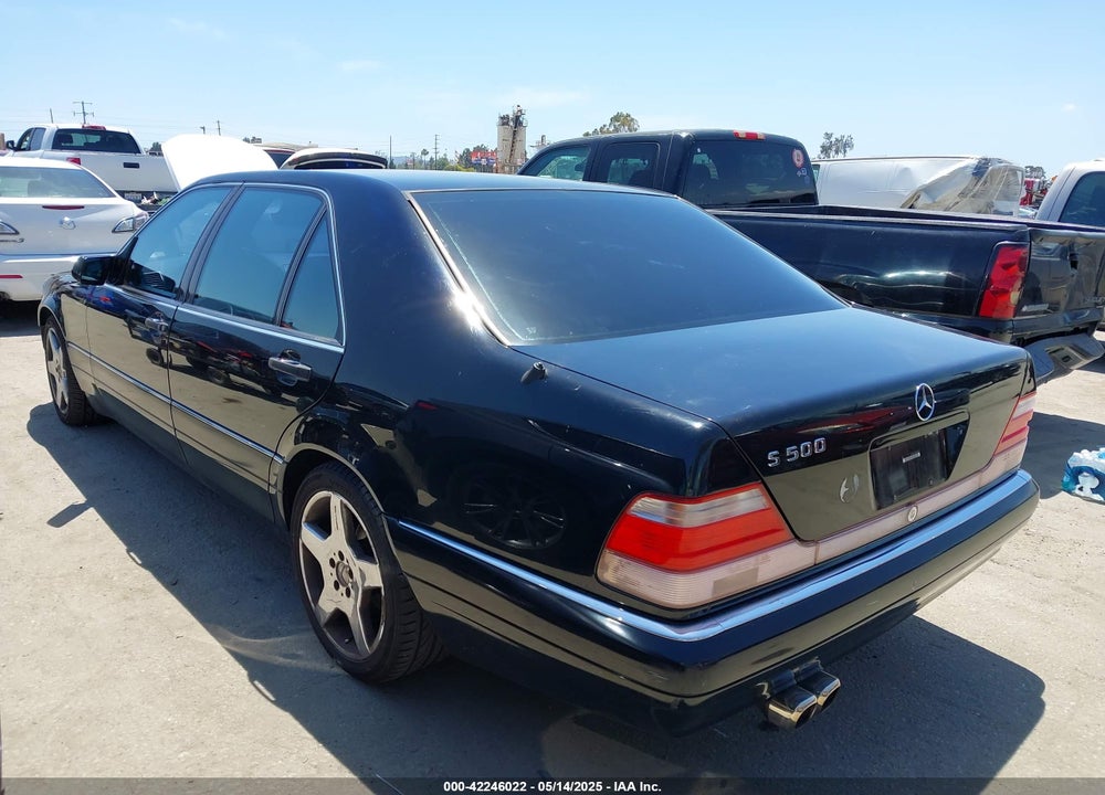 1998 MERCEDES-BENZ S 320 VIN: WDBGA33G0WA383574