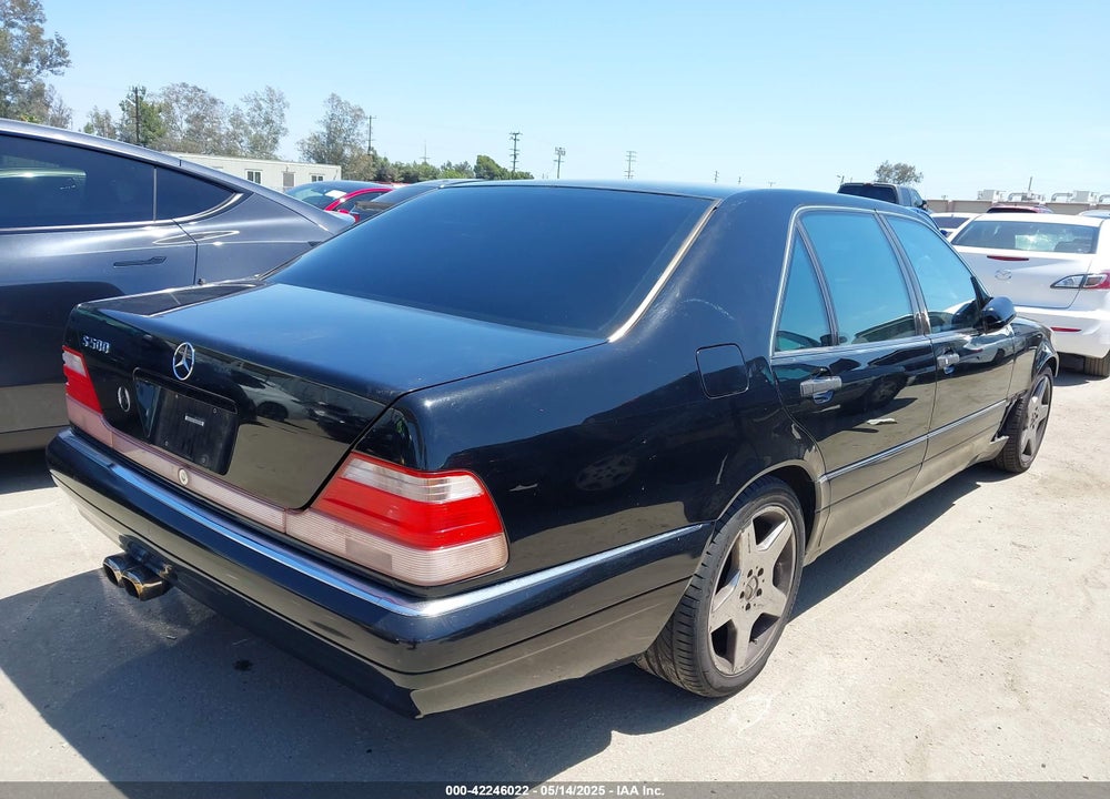 1998 MERCEDES-BENZ S 320 VIN: WDBGA33G0WA383574