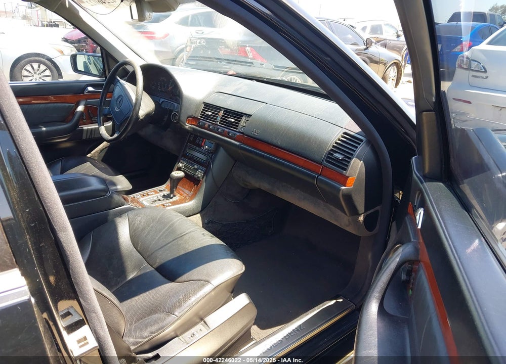 1998 MERCEDES-BENZ S 320 VIN: WDBGA33G0WA383574
