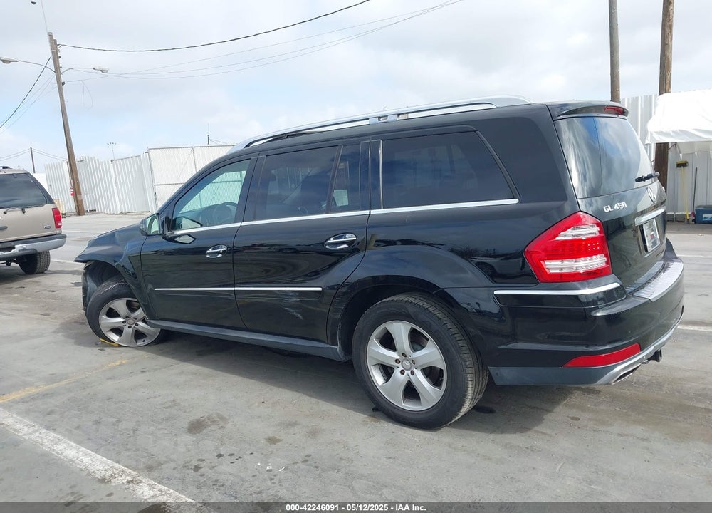 2011 MERCEDES-BENZ GL 450 4MATIC VIN: 4JGBF7BE5BA753833