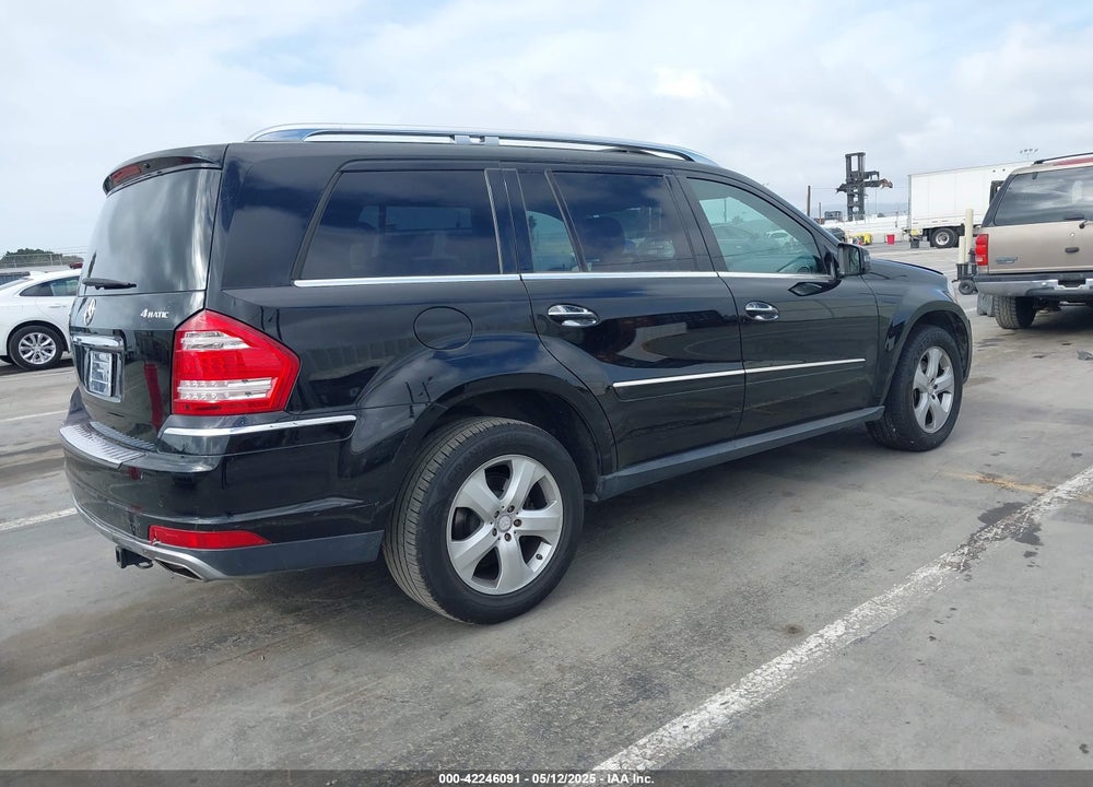 2011 MERCEDES-BENZ GL 450 4MATIC VIN: 4JGBF7BE5BA753833