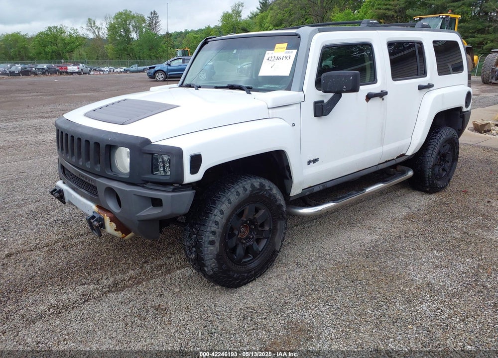 2008 HUMMER H3 SUV VIN: 5GTEN13E988152370