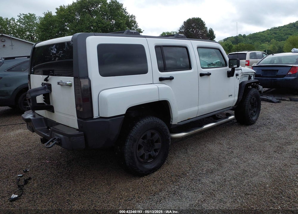 2008 HUMMER H3 SUV VIN: 5GTEN13E988152370