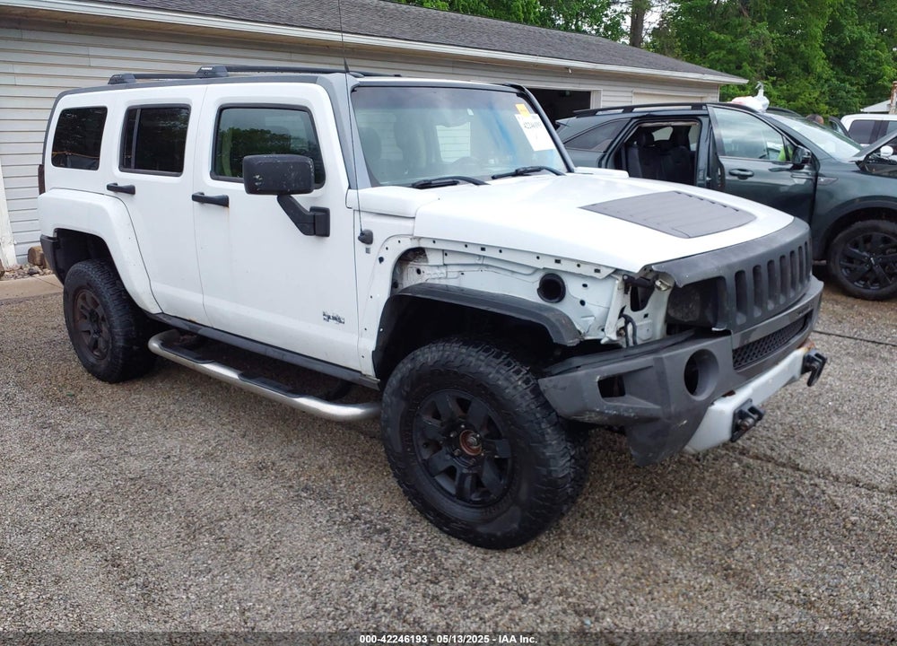 2008 HUMMER H3 SUV VIN: 5GTEN13E988152370