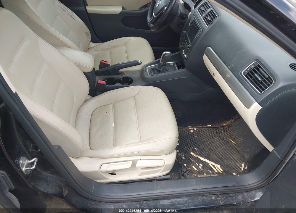 2017 VOLKSWAGEN JETTA 1.4T SE VIN: 3VWDB7AJXHM276459