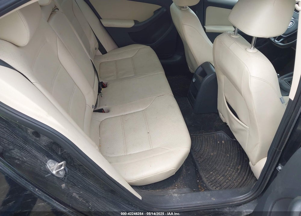 2017 VOLKSWAGEN JETTA 1.4T SE VIN: 3VWDB7AJXHM276459