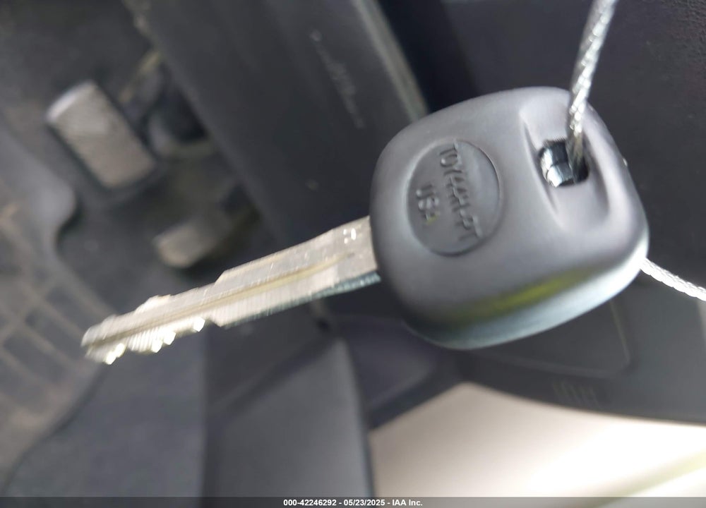2013 TOYOTA RAV4 VIN: 2T3BFREV3DW106802