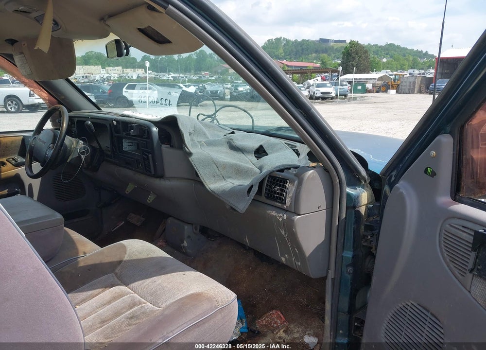 1995 DODGE RAM 2500 VIN: 3B7KC23C8SM179549