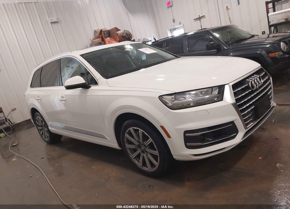 2018 AUDI Q7 3.0T PREMIUM VIN: WA1VAAF76JD039452