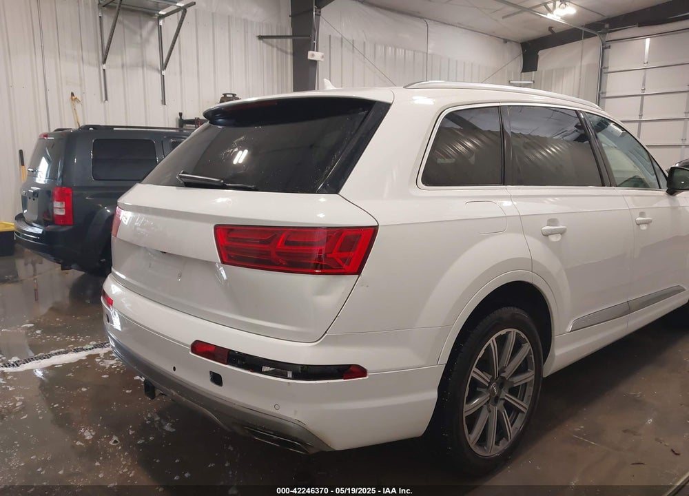 2018 AUDI Q7 3.0T PREMIUM VIN: WA1VAAF76JD039452