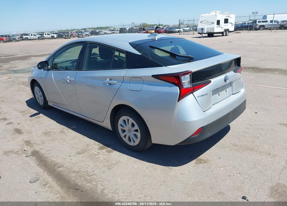 2021 TOYOTA PRIUS LE VIN: JTDKAMFU4M3148082