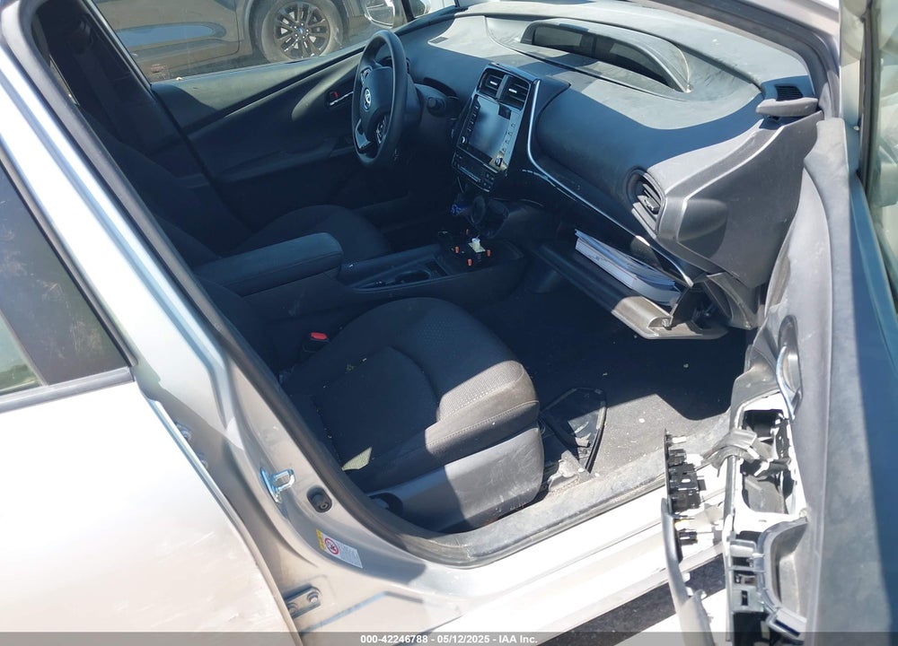 2021 TOYOTA PRIUS LE VIN: JTDKAMFU4M3148082