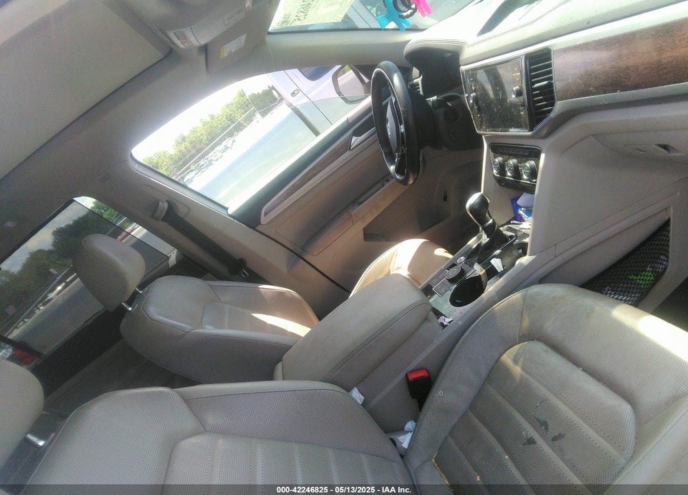 2019 VOLKSWAGEN ATLAS VIN: 1V2NR2CA2KC531552
