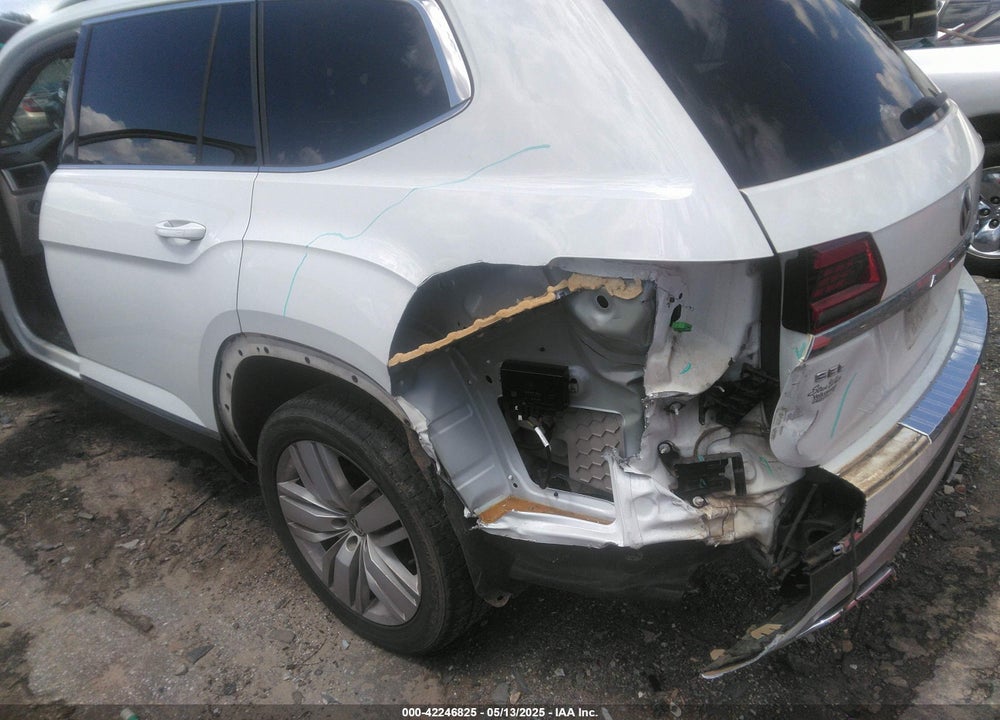 2019 VOLKSWAGEN ATLAS VIN: 1V2NR2CA2KC531552