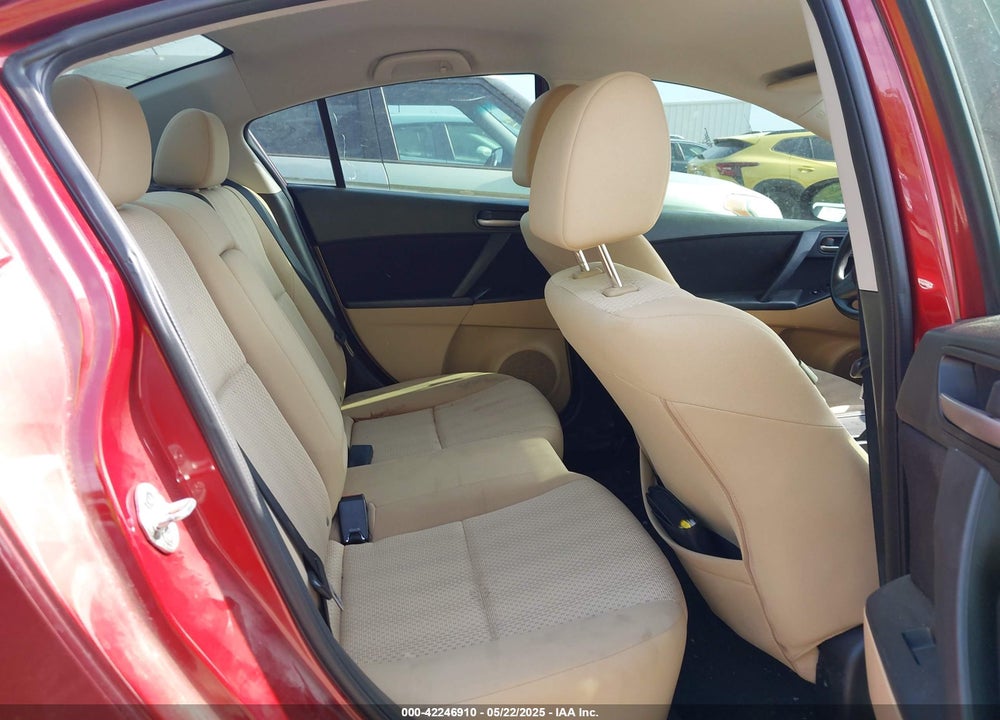 2011 MAZDA 3 I TOURING VIN: JM1BL1VF3B1407911