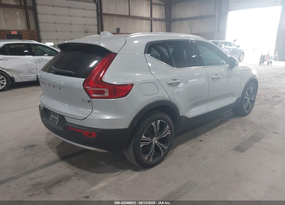 2021 VOLVO XC40 T5 INSCRIPTION VIN: YV4162UL7M2432305