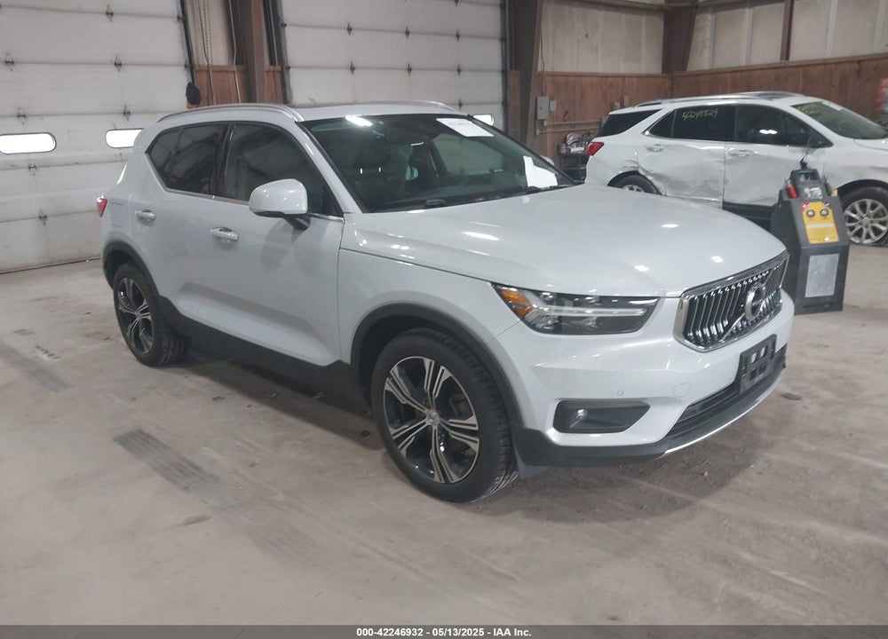 2021 VOLVO XC40 T5 INSCRIPTION VIN: YV4162UL7M2432305