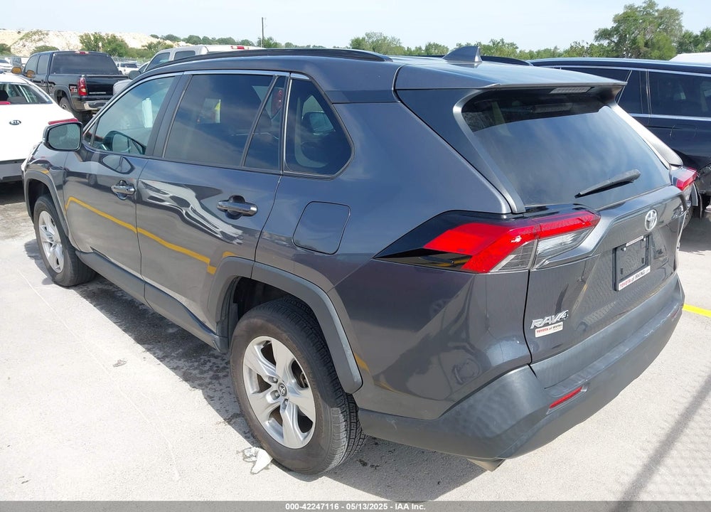 2020 TOYOTA RAV4 XLE VIN: 2T3W1RFV9LW096242