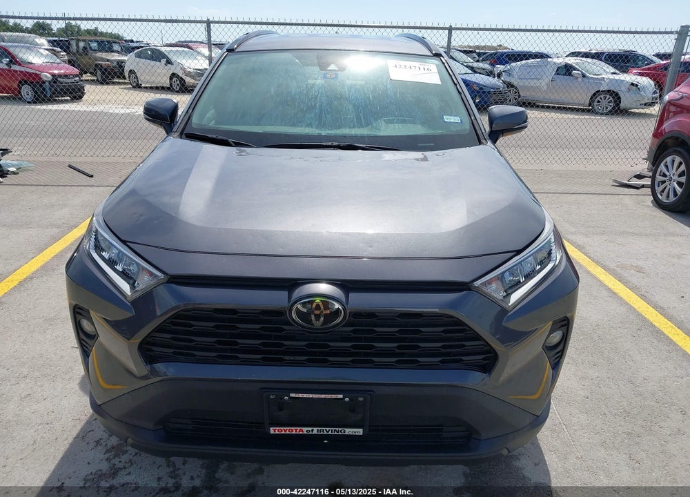 2020 TOYOTA RAV4 XLE VIN: 2T3W1RFV9LW096242