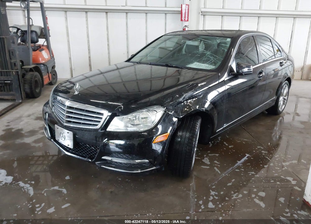 2014 MERCEDES-BENZ C 300 VIN: WDDGF8AB5EG183525