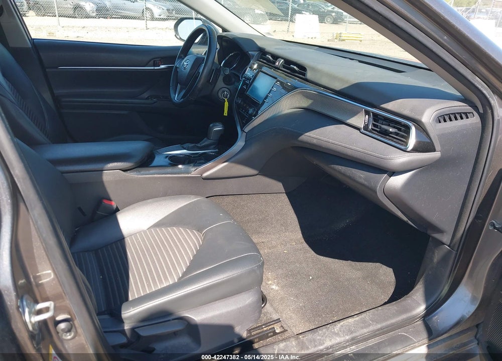 2018 TOYOTA CAMRY VIN: 4T1B11HK4JU659366