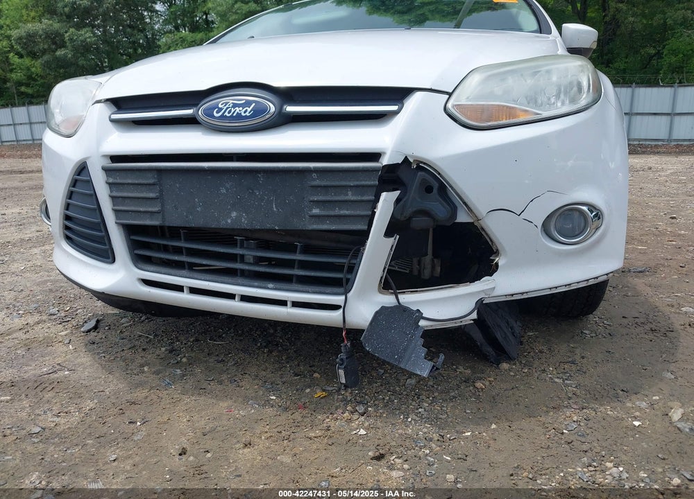 2014 FORD FOCUS VIN: 1FADP3F27EL279627
