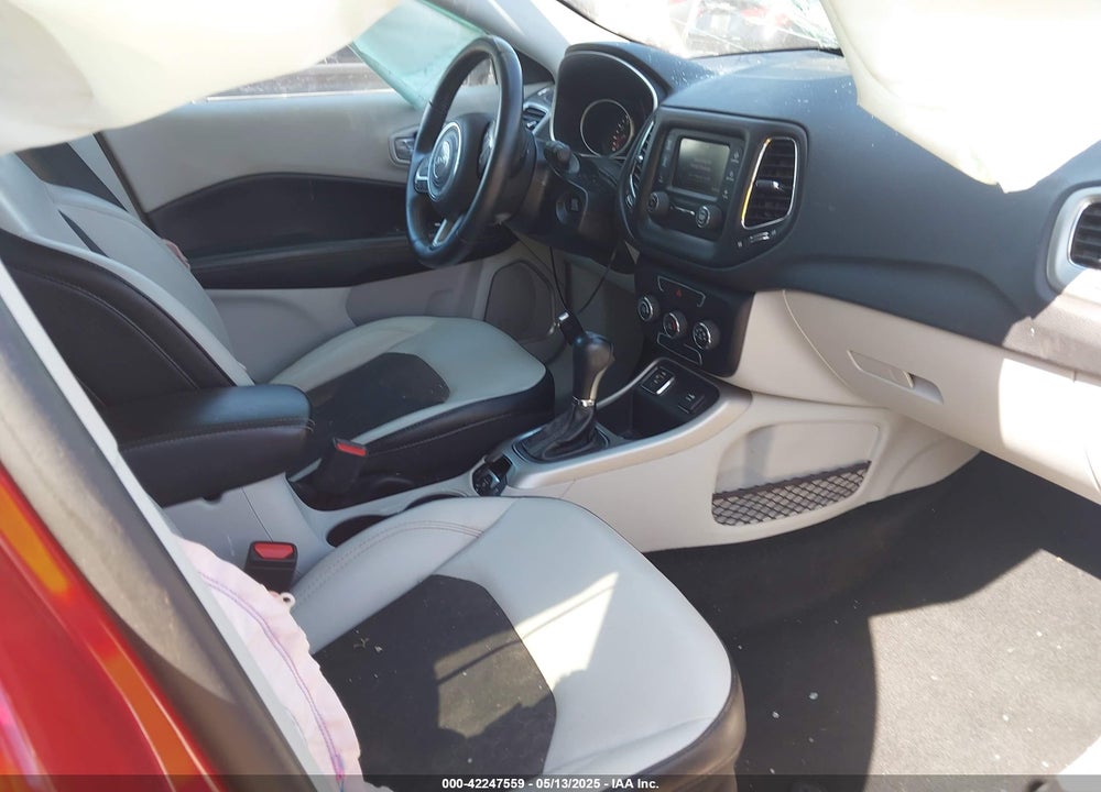 2018 JEEP COMPASS VIN: 3C4NJCBB1JT376021