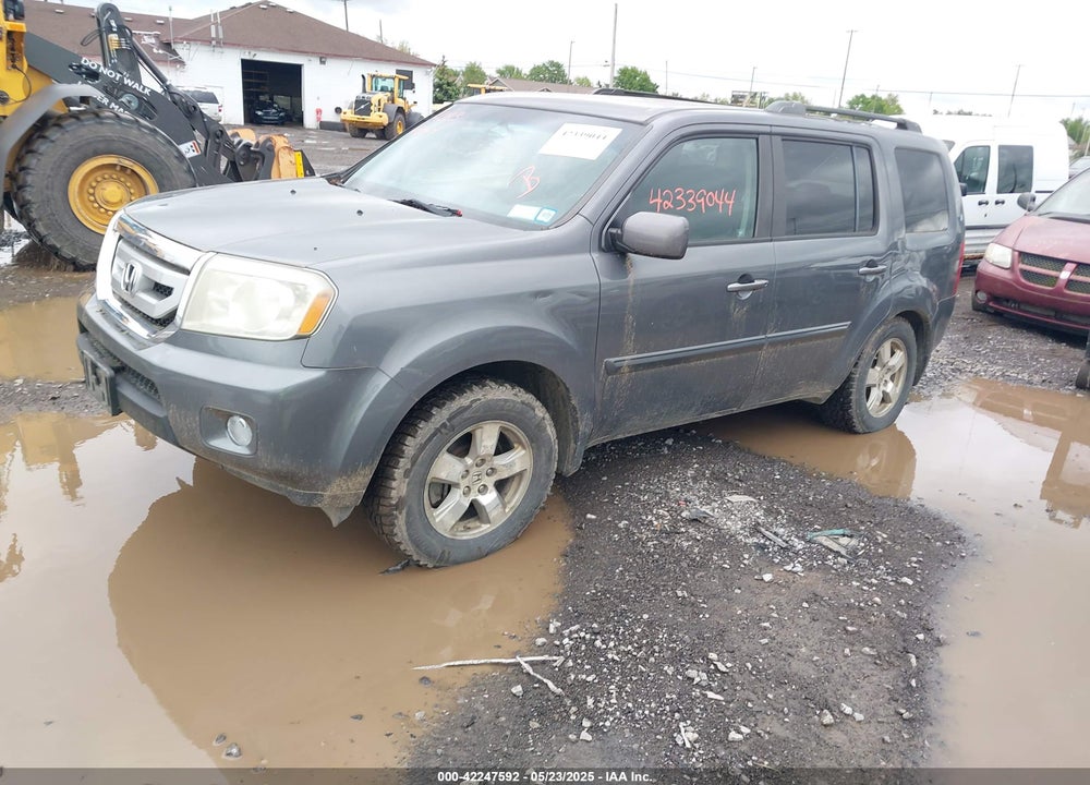 2011 HONDA PILOT EX VIN: 5FNYF4H44BB054941