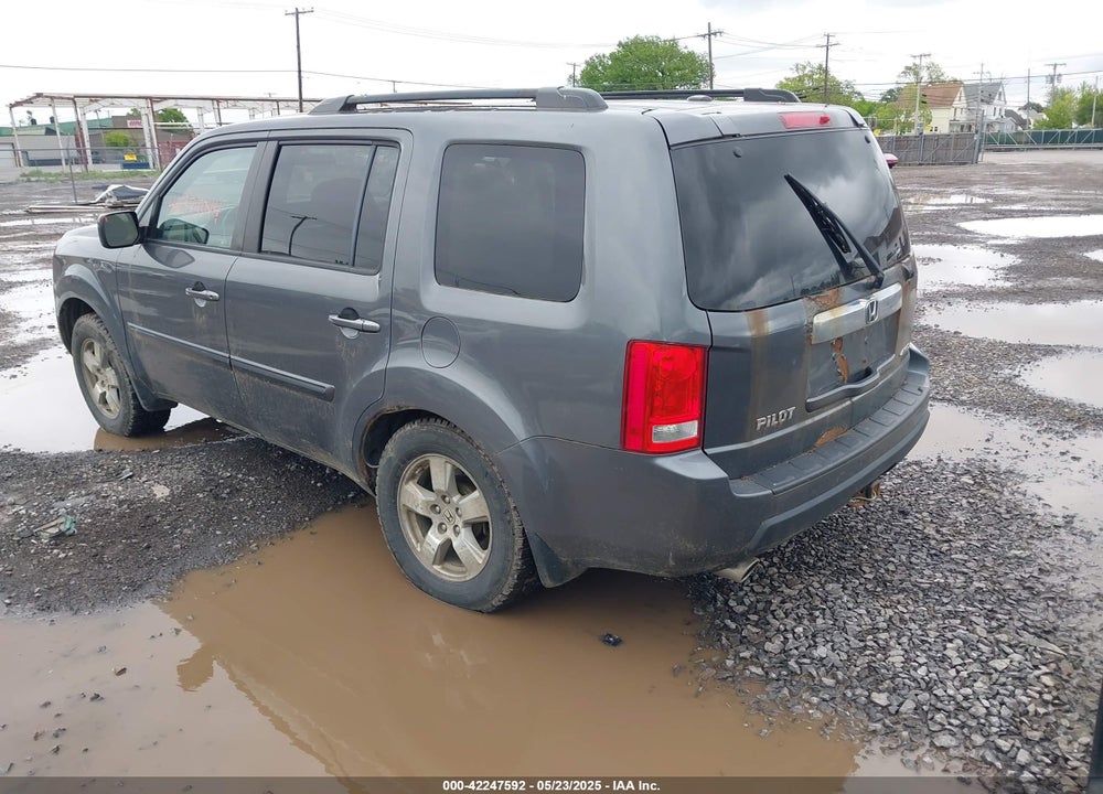 2011 HONDA PILOT EX VIN: 5FNYF4H44BB054941