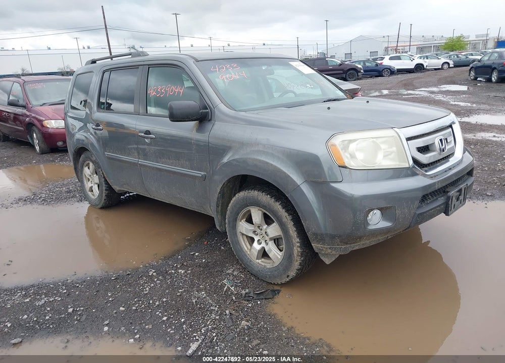 2011 HONDA PILOT EX VIN: 5FNYF4H44BB054941