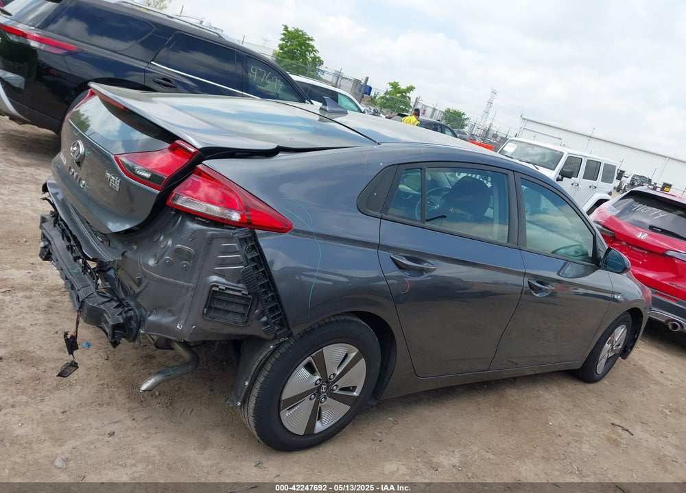 2019 HYUNDAI IONIQ HYBRID VIN: KMHC65LC4KU174675