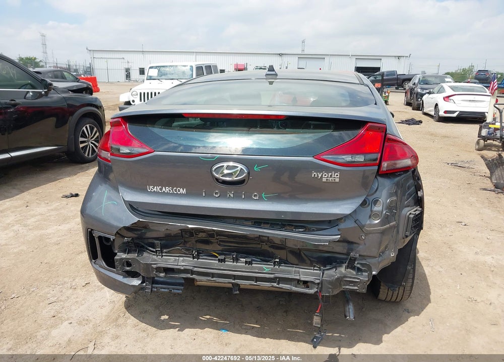2019 HYUNDAI IONIQ HYBRID VIN: KMHC65LC4KU174675