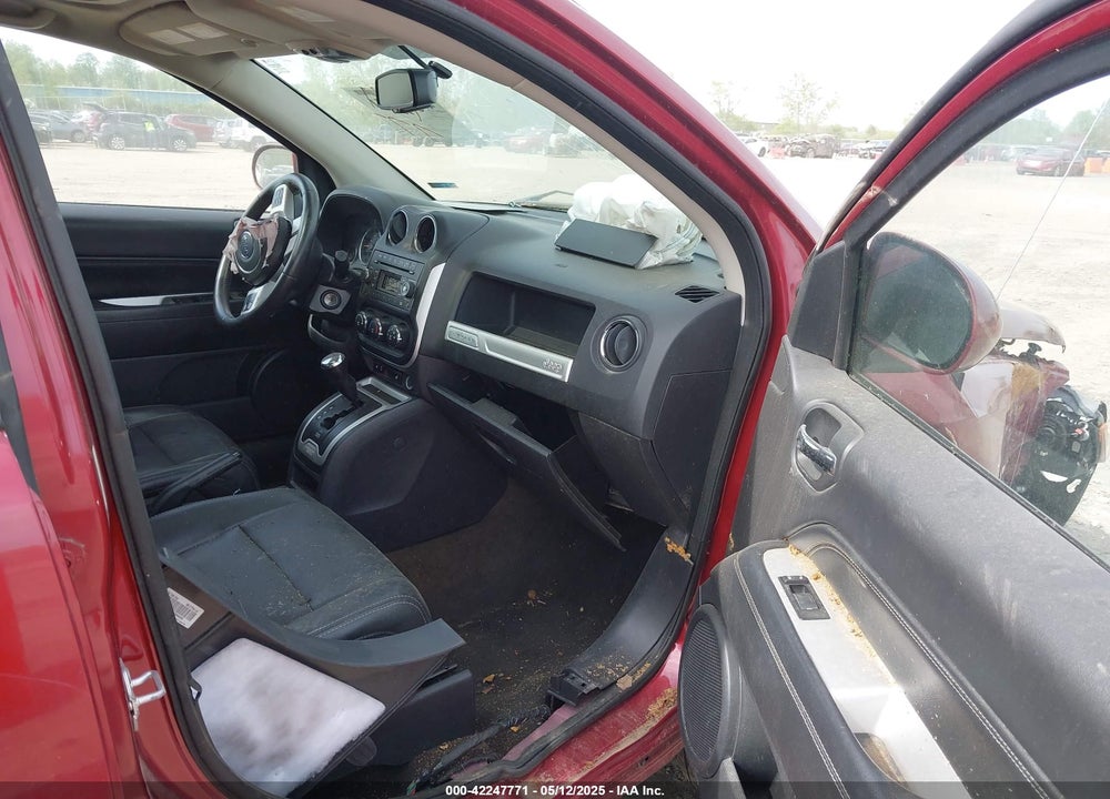 2017 JEEP COMPASS VIN: 1C4NJDEB1HD154760