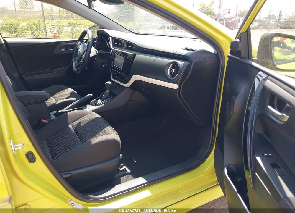 2018 TOYOTA COROLLA IM VIN: JTNKARJE5JJ569079