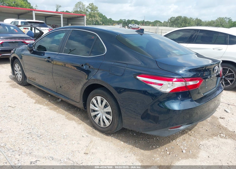2019 TOYOTA CAMRY VIN: 4T1B11HK2KU713944