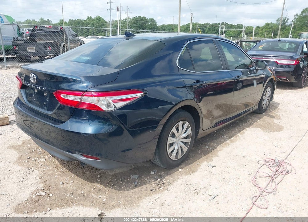2019 TOYOTA CAMRY VIN: 4T1B11HK2KU713944