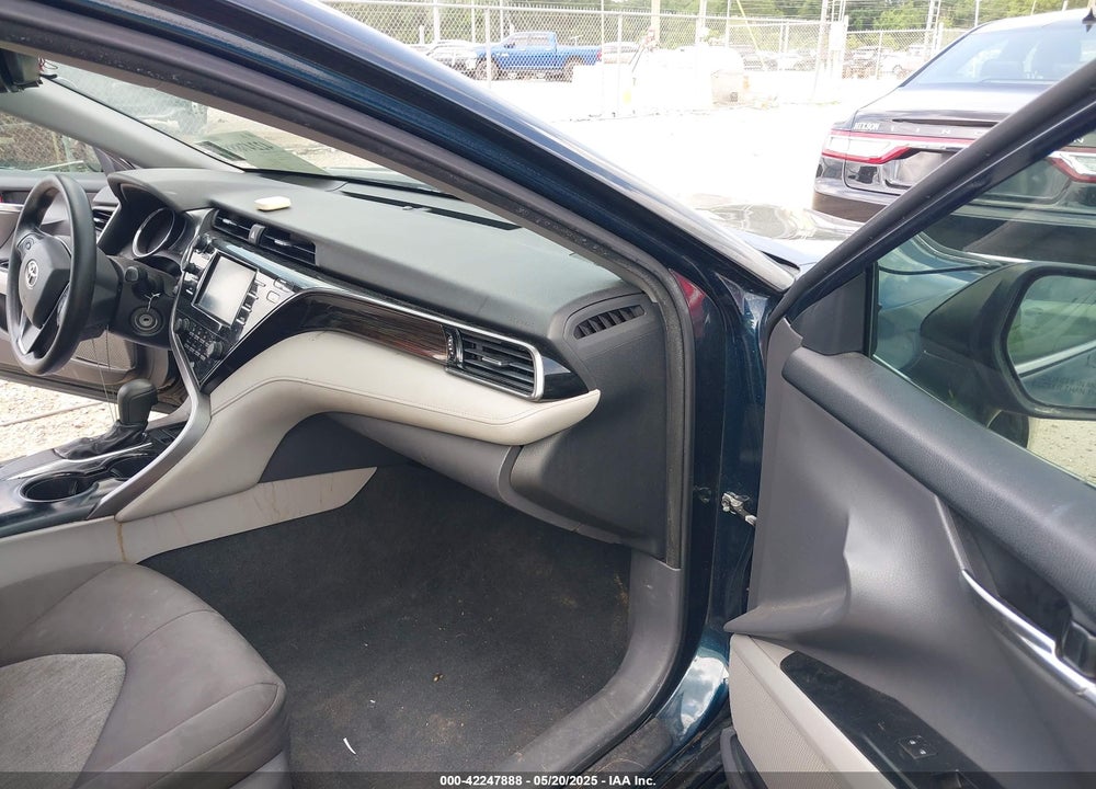 2019 TOYOTA CAMRY VIN: 4T1B11HK2KU713944