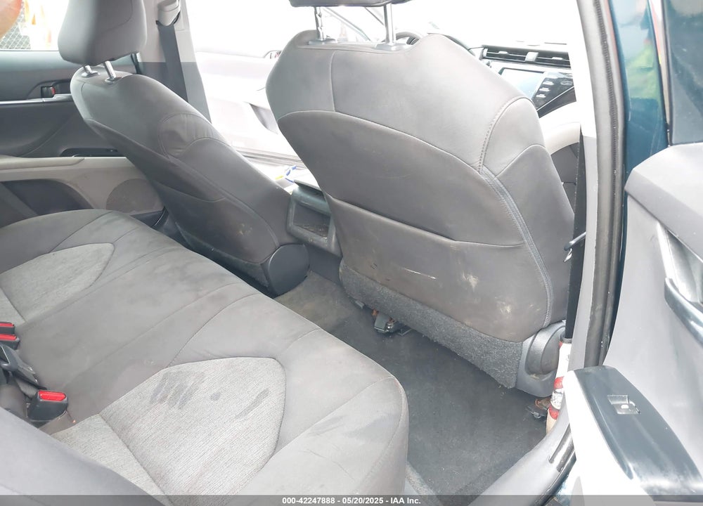 2019 TOYOTA CAMRY VIN: 4T1B11HK2KU713944