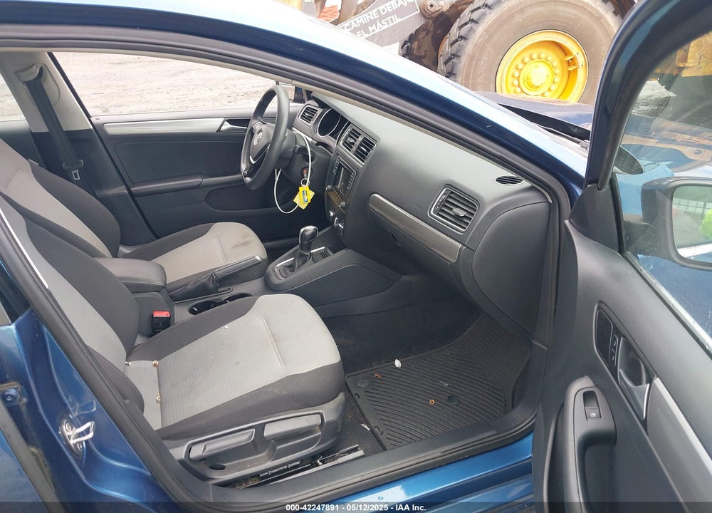 2017 VOLKSWAGEN JETTA VIN: 3VW2B7AJ8HM246268