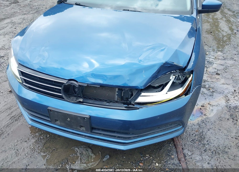 2017 VOLKSWAGEN JETTA VIN: 3VW2B7AJ8HM246268