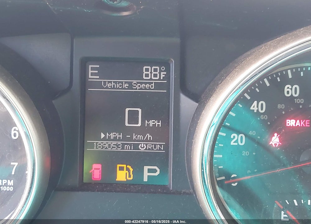 2011 JEEP GRAND CHEROKEE VIN: 1J4RR5GG9BC500182